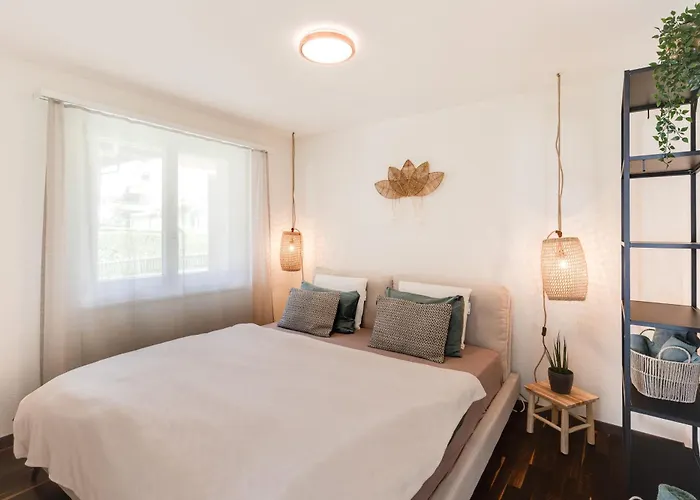 Bergoase Fuer Zwei - Mit Terrasse & Bergkulisse Adelboden